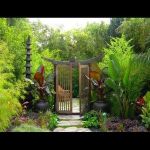 Meet your Posher, Laureen